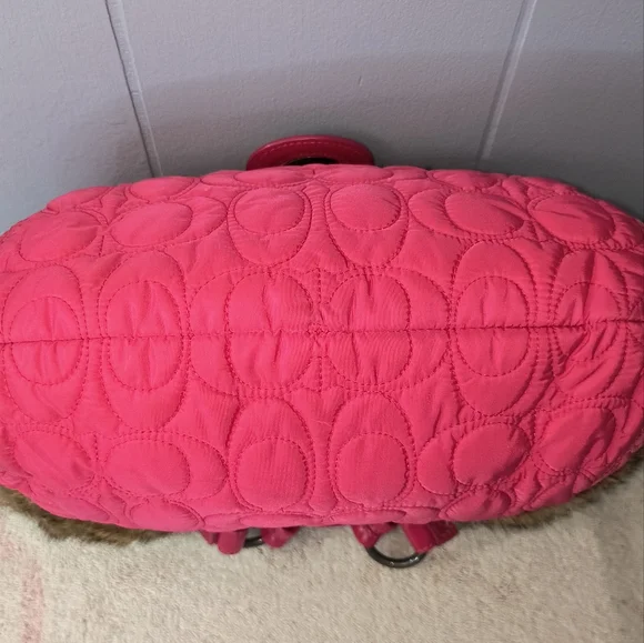 Coach Quilted Nylon Soho Hobo Fur Trim - Picture 8 of 10
